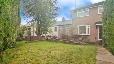 3 bedroom Town house for sale in Larch Grove, Lees, Oldham, OL4
