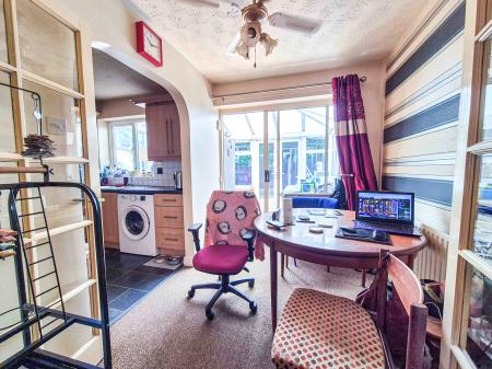 3 bedroom Semi-detached house for sale in Magpie Lane, Holts, Oldham, OL4