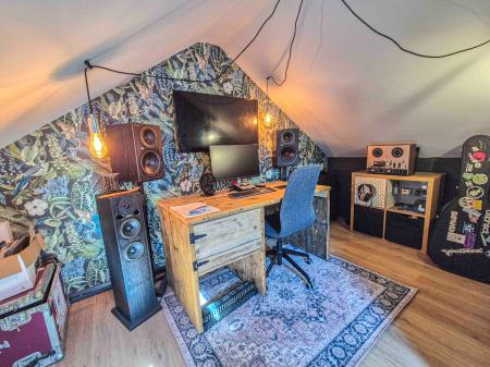 3 bedroom Semi-detached house for sale in Rhodes Hill, Lees, Oldham, OL4