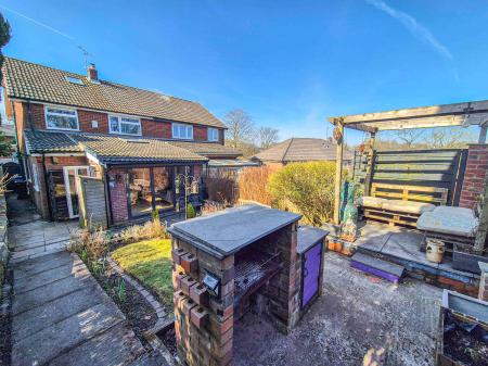 3 bedroom Semi-detached house for sale in Rhodes Hill, Lees, Oldham, OL4