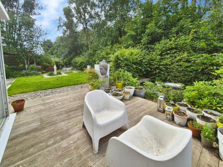 3 bedroom Town house for sale in Spring Close, Lees, Oldham, OL4