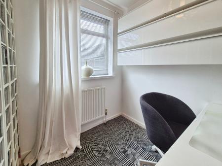 3 bedroom Town house for sale in Spring Close, Lees, Oldham, OL4