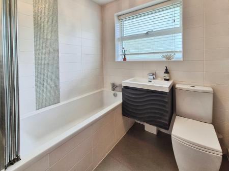 3 bedroom Town house for sale in Spring Close, Lees, Oldham, OL4