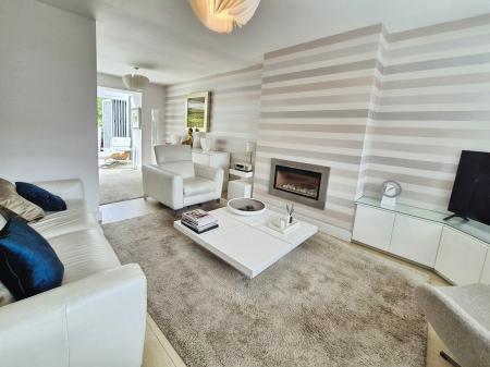 3 bedroom Town house for sale in Spring Close, Lees, Oldham, OL4