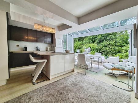 3 bedroom Town house for sale in Spring Close, Lees, Oldham, OL4