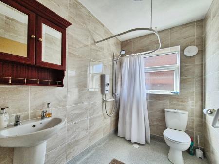 3 bedroom Semi-detached bungalow for sale in Turf Park Road, Royton, OL2