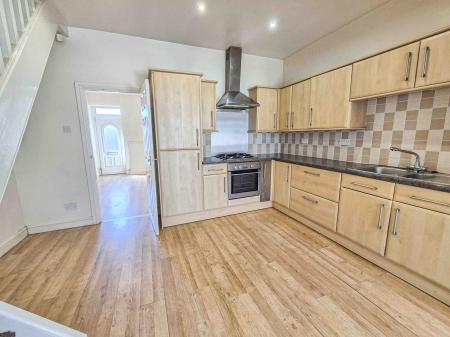 2 bedroom Terraced House for sale in Victoria Street, Lees, Oldham, OL4