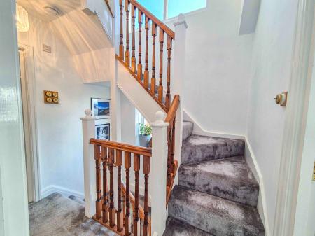 4 bedroom Semi-detached house for sale in Oldham Road, Grasscroft, Saddleworth, OL4