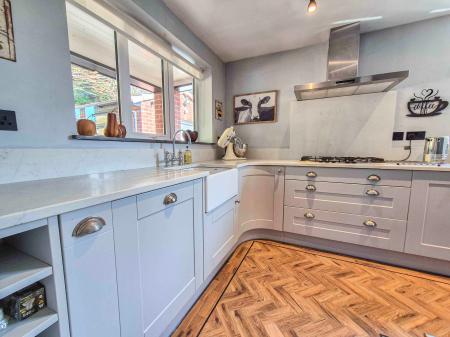 4 bedroom Semi-detached house for sale in Oldham Road, Grasscroft, Saddleworth, OL4