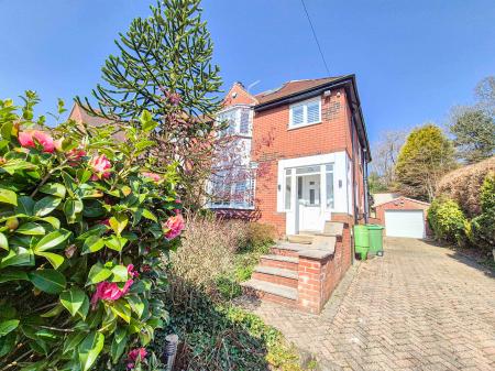 4 bedroom Semi-detached house for sale in Oldham Road, Grasscroft, Saddleworth, OL4