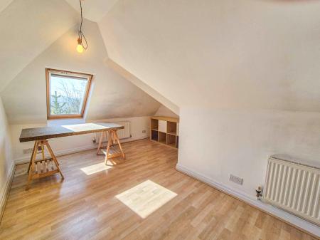 4 bedroom Semi-detached house for sale in Oldham Road, Grasscroft, Saddleworth, OL4