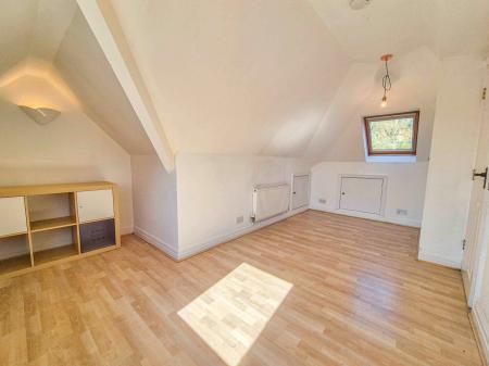 4 bedroom Semi-detached house for sale in Oldham Road, Grasscroft, Saddleworth, OL4