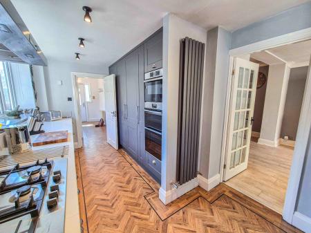 4 bedroom Semi-detached house for sale in Oldham Road, Grasscroft, Saddleworth, OL4