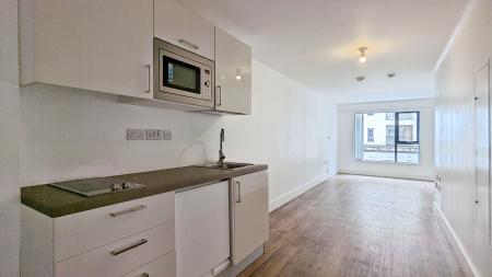 1 bedroom Flat to let in Scholes Street, Oldham, OL1