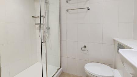 1 bedroom Flat to let in Scholes Street, Oldham, OL1