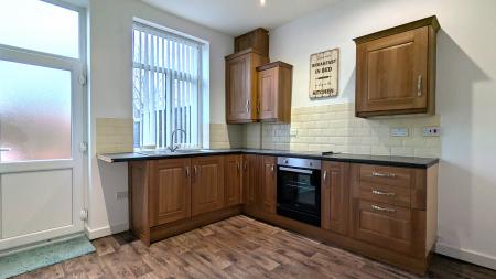 2 bedroom Terraced House to let in Adlington street, Oldham, OL4
