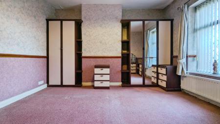 2 bedroom Terraced House for sale in West Street, Oldham, OL4