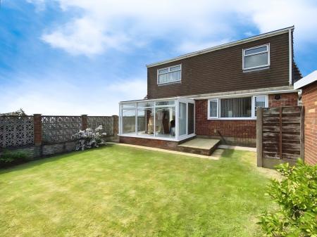 3 bedroom Detached house for sale in Rockingham Close, High Crompton, Shaw, OL2