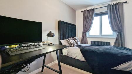 5 bedroom Detached house for sale in Spinners Way, Oldham, OL4