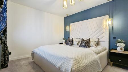 5 bedroom Detached house for sale in Spinners Way, Oldham, OL4