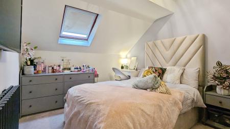 5 bedroom Detached house for sale in Spinners Way, Oldham, OL4