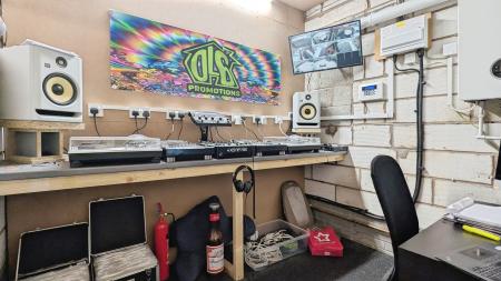 5 bedroom Detached house for sale in Spinners Way, Oldham, OL4