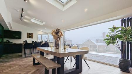 5 bedroom Detached house for sale in Spinners Way, Oldham, OL4