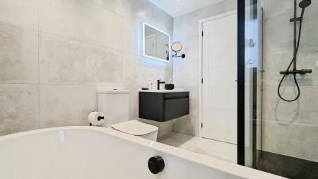 5 bedroom Detached house for sale in Spinners Way, Oldham, OL4