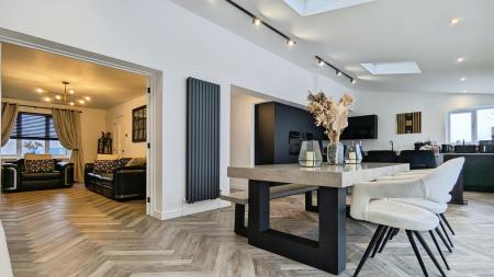 5 bedroom Detached house for sale in Spinners Way, Oldham, OL4