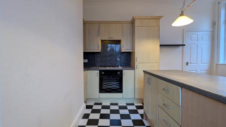 3 bedroom Detached house to let in Smallshaw Lane, Ashton-Under-Lyne, OL6