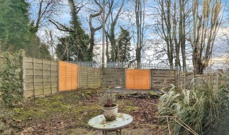 3 bedroom Terraced House to let in Middleton Road, Chadderton, OL9