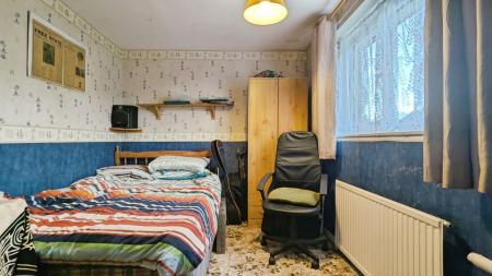 3 bedroom Terraced House for sale in Wildmoor Avenue, Oldham, OL4