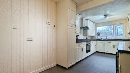 2 bedroom Semi-detached house for sale in Laurel Avenue, Oldham, OL9