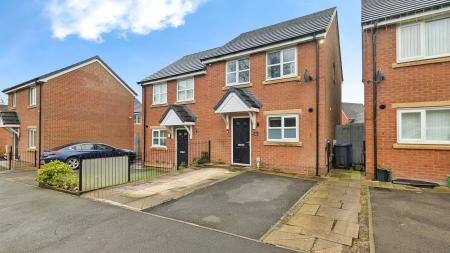 Northcote Avenue, Oldham, OL1
