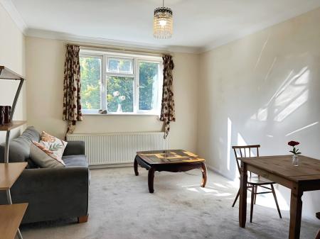 1 bedroom Flat to let in Millway Close, Oxford, OX2