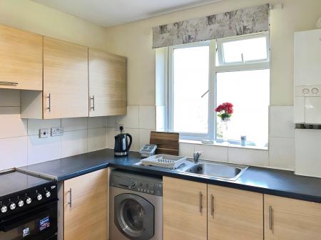 1 bedroom Flat to let in Millway Close, Oxford, OX2