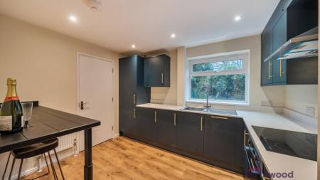 4 bedroom Terraced House to let in Green Ridges, Oxford, OX3