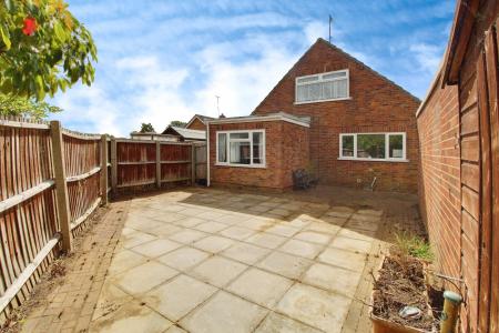 3 bedroom Bungalow for sale in Ellwood Avenue, Stanground, Peterborough, PE2