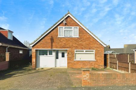 3 bedroom Bungalow for sale in Ellwood Avenue, Stanground, Peterborough, PE2