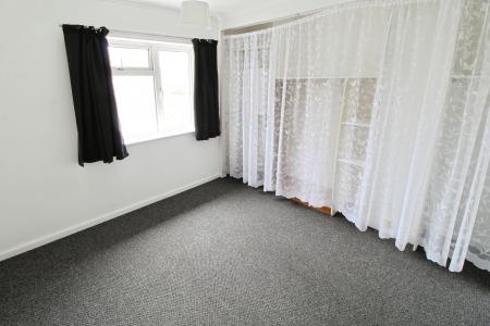 3 bedroom Semi-detached house to let in Franklyn Crescent, Peterborough, PE1