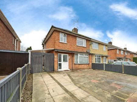 3 bedroom Semi-detached house to let in Franklyn Crescent, Peterborough, PE1