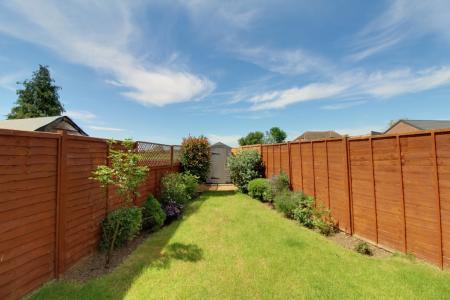 2 bedroom Semi-detached house to let in Primrose Close, Morton, Bourne, PE10