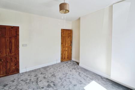 1 bedroom Flat to let in Lincoln Rd, Peterborough, PE1