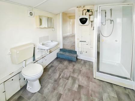 1 bedroom Flat to let in Lincoln Rd, Peterborough, PE1