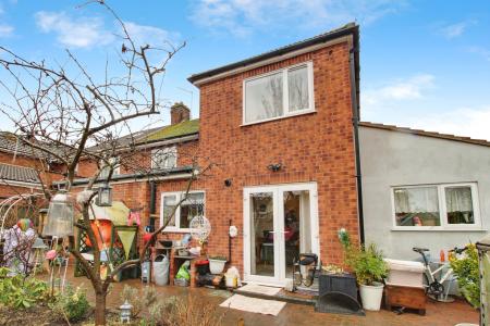 5 bedroom Semi-detached house for sale in Crown Street, New England, Peterborough, PE1