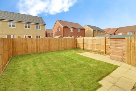 3 bedroom Semi-detached house to let in Massingham Place, Bourne, PE10