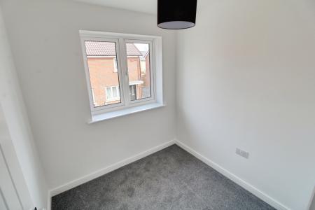 3 bedroom Semi-detached house to let in Massingham Place, Bourne, PE10