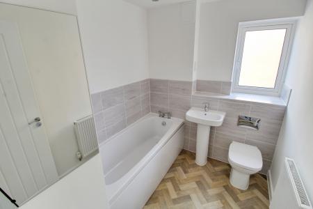 3 bedroom Semi-detached house to let in Massingham Place, Bourne, PE10