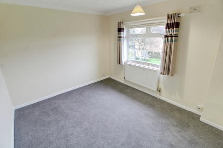 4 bedroom Semi-detached house to let in Eye Road, Peterborough, PE1