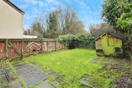 4 bedroom Town house to let in Sheepwalk, Paston, Peterborough, PE4